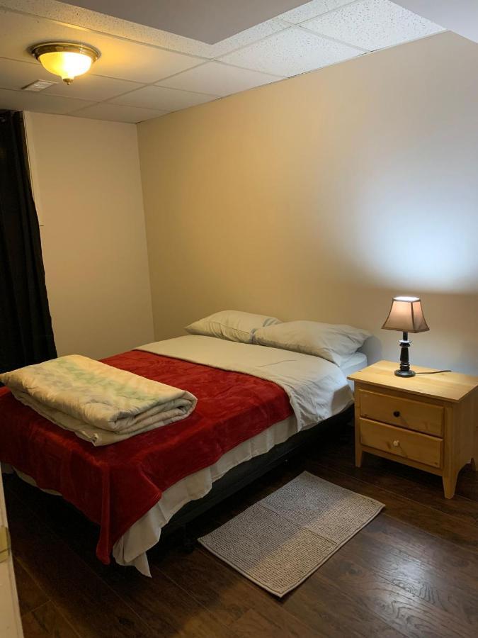 Ottawa Airport Guesthouse Екстер'єр фото