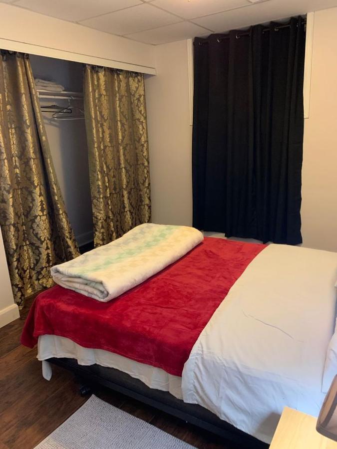 Ottawa Airport Guesthouse Екстер'єр фото